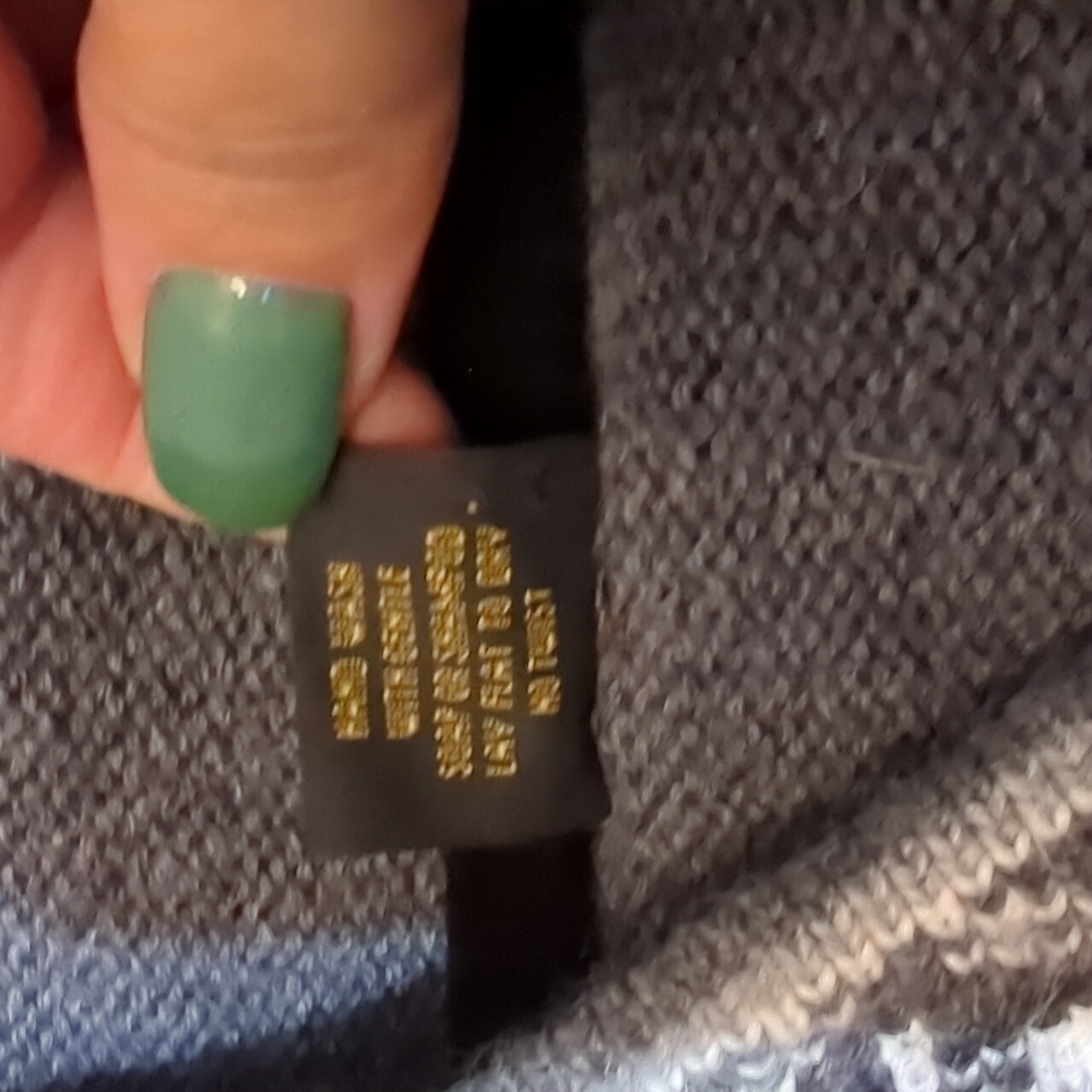 Alpaca Gray Hooded Sweater With Decorative Trim - Picture 5 of 8